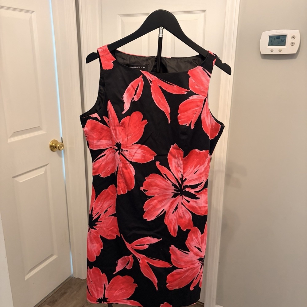 Jones New York Floral Print Sheath Dress Woman's Size 12 Wedding Guest Business